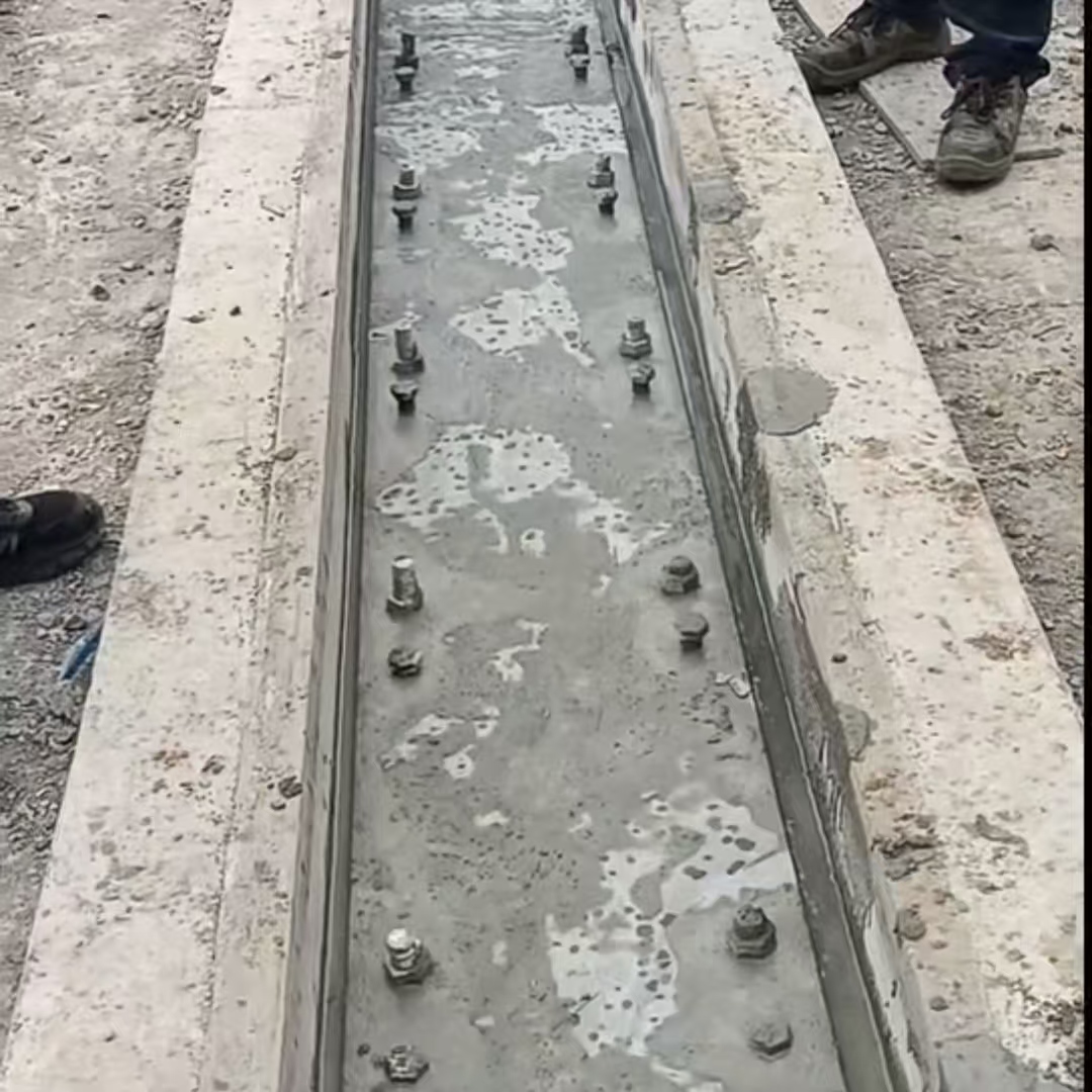 鼎湖港口码头起重机龙门吊重型机械设备稳固用早强快凝轨道胶泥